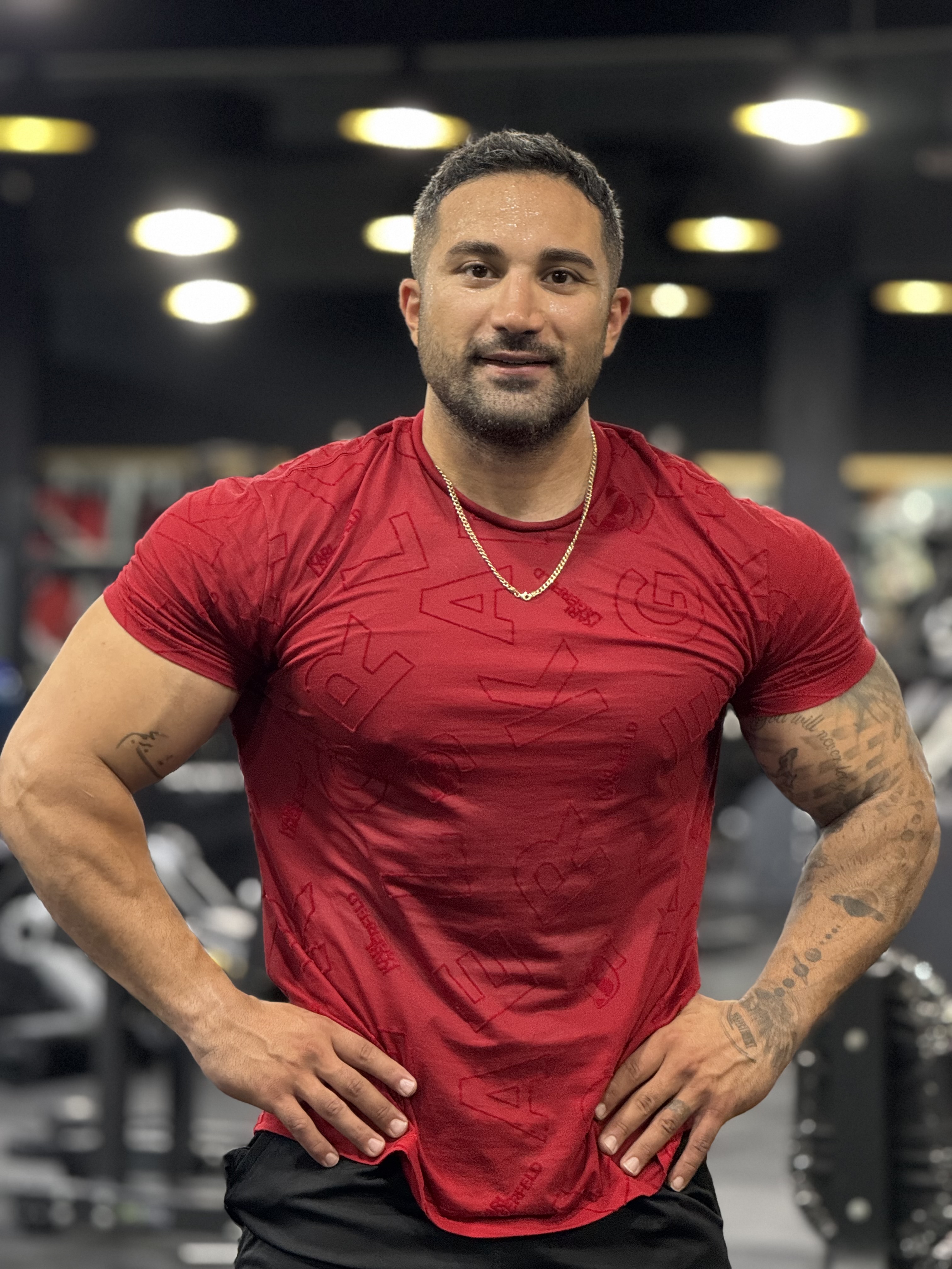 علی خانزاده